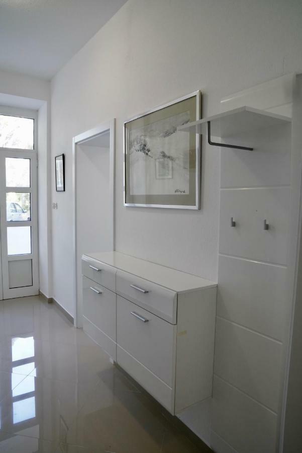 Sesar Apartments Krk - No. 1 Iva Krk Town Extérieur photo