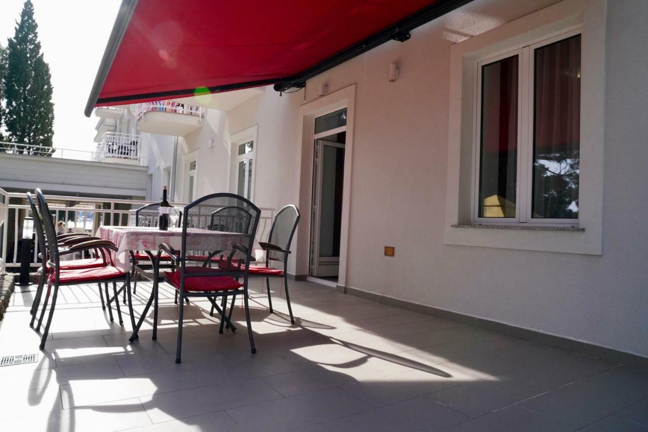 Sesar Apartments Krk - No. 1 Iva Krk Town Extérieur photo